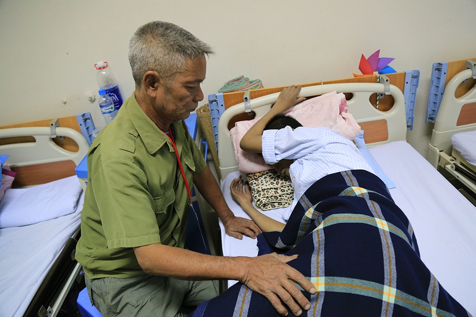 Em bảo không sợ chết, chỉ sợ bố sẽ không vượt qua được nỗi đau mất con thêm lần nữa.