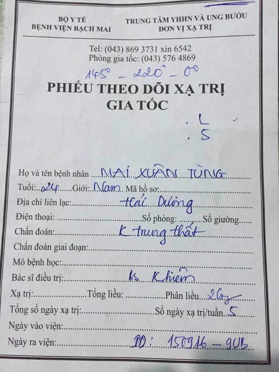 Đau đớn cảnh con trai bị ung thư trung thất chăm mẹ bị ung thư dạ dày di căn - 2 Đau đớn cảnh con trai bị ung thư trung thất chăm mẹ bị ung thư dạ dày di căn - 2
