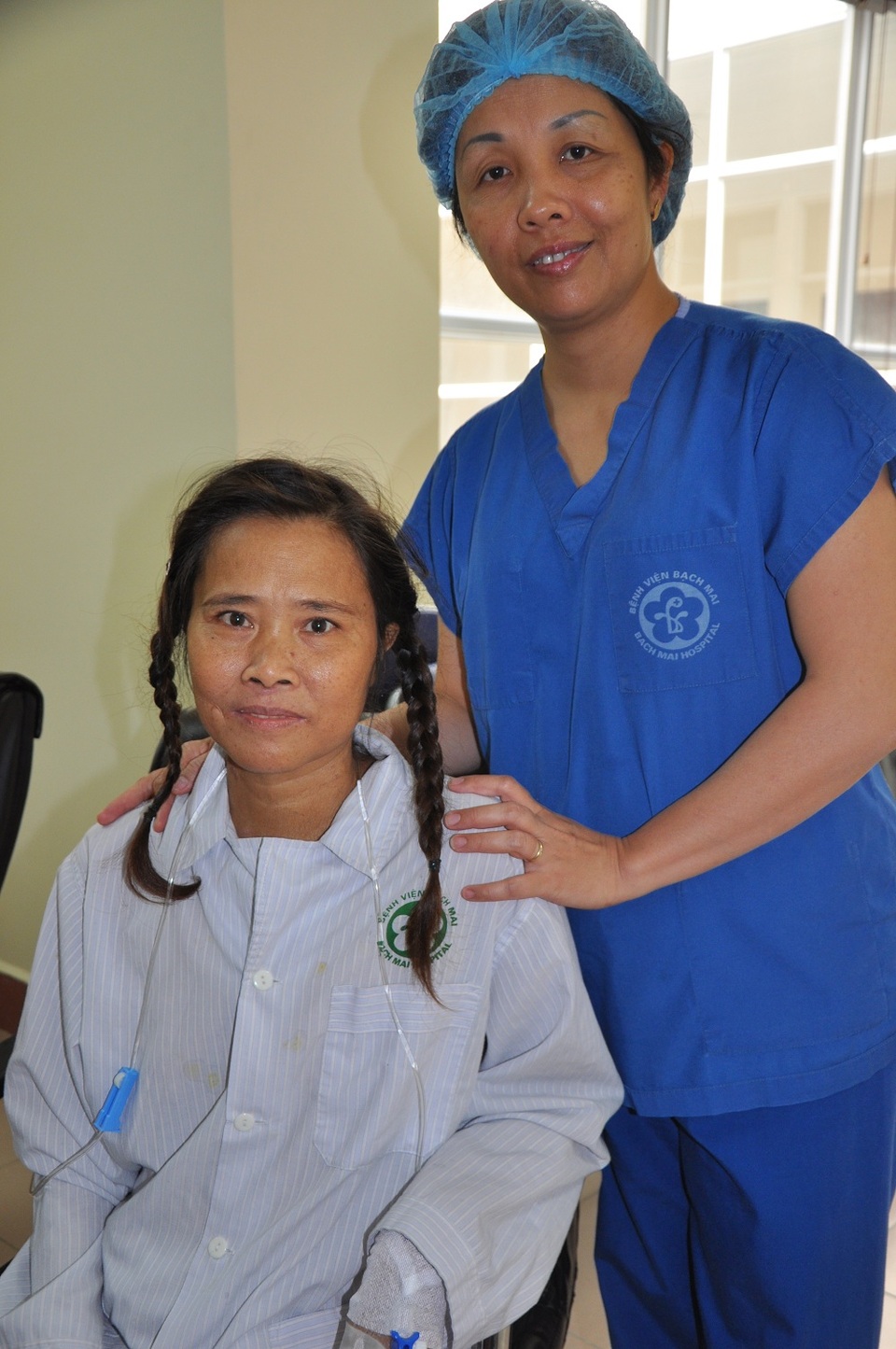 Chị Hòa gửi lời cám ơn đến tập thể các bác sĩ bệnh viện Bạch Mai đã cứu sống chị.