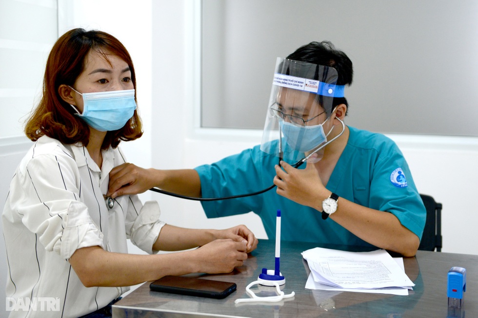 TPHCM tập hợp hàng trăm y, bác sĩ tiêm vắc xin cho 5.000 người lao động - 3 TPHCM tập hợp hàng trăm y, bác sĩ tiêm vắc xin cho 5.000 người lao động - 3