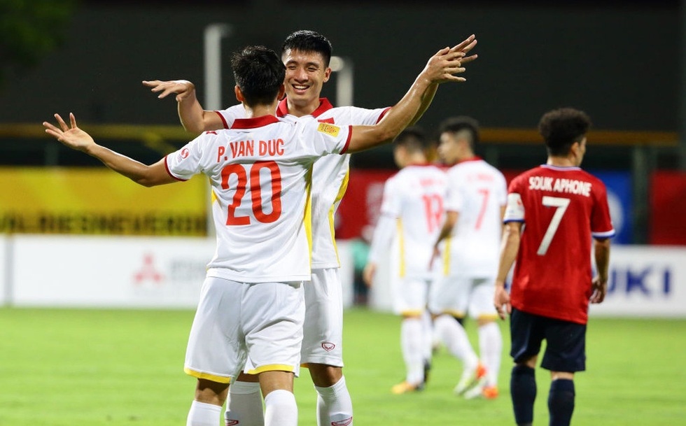 HLV Steve Darby: Tuyển Việt Nam dự AFF Cup với sự mệt mỏi, thiếu sáng tạo - 5