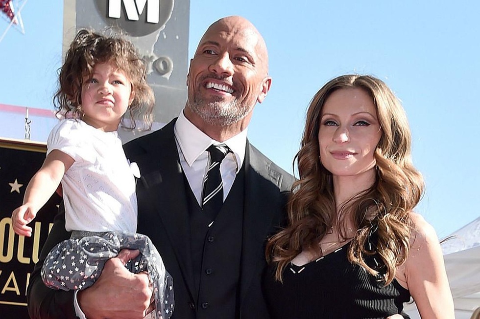 The Rock Dwayne Johnson: A muscular hero who loves, pampers his wife, loves children - 9