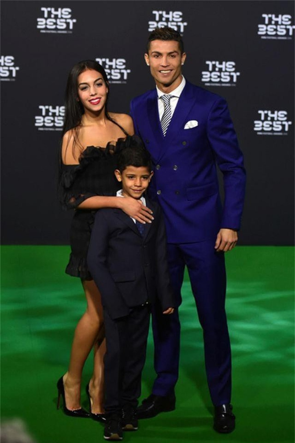 Georgina Rodriguez: Cô gái vô danh đổi đời sau 5 năm gắn bó với Ronaldo - 6