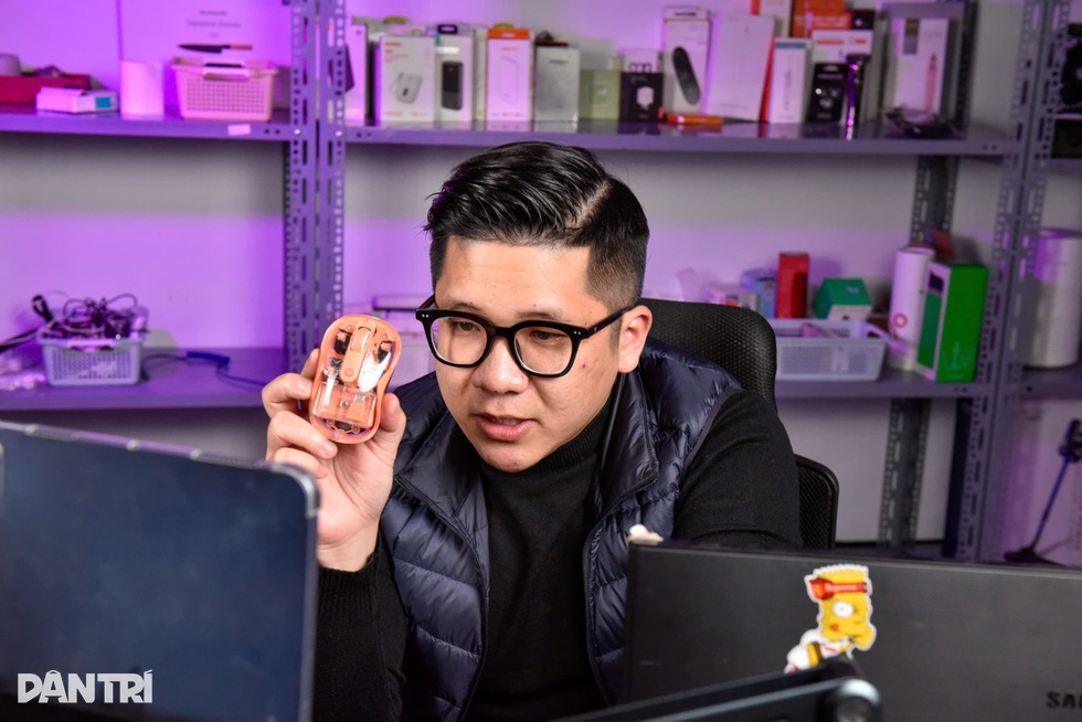 Kiếm tiền 4.0: Săn hàng lỗ, 9X livestream chốt đơn nửa tỷ đồng - 10 Kiếm tiền 4.0: Săn hàng lỗ, 9X livestream chốt đơn nửa tỷ đồng - 10