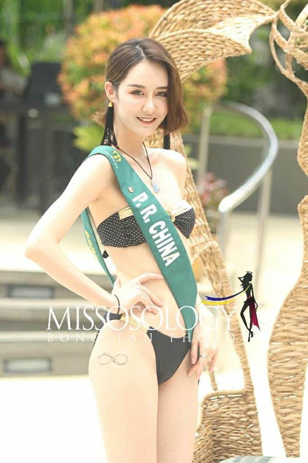 Mãn nhãn với phần trình diễn áo tắm của mỹ nhân Hoa hậu Trái đất 2018 - 16