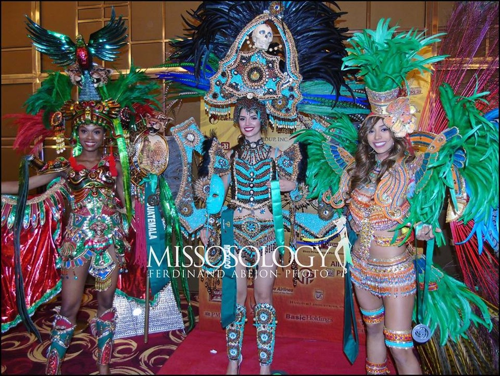 Mãn nhãn với phần trình diễn áo tắm của mỹ nhân Hoa hậu Trái đất 2018 - 27