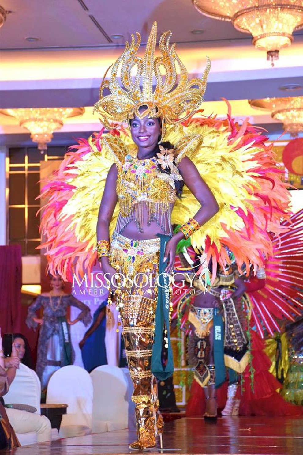 Mãn nhãn với phần trình diễn áo tắm của mỹ nhân Hoa hậu Trái đất 2018 - 42