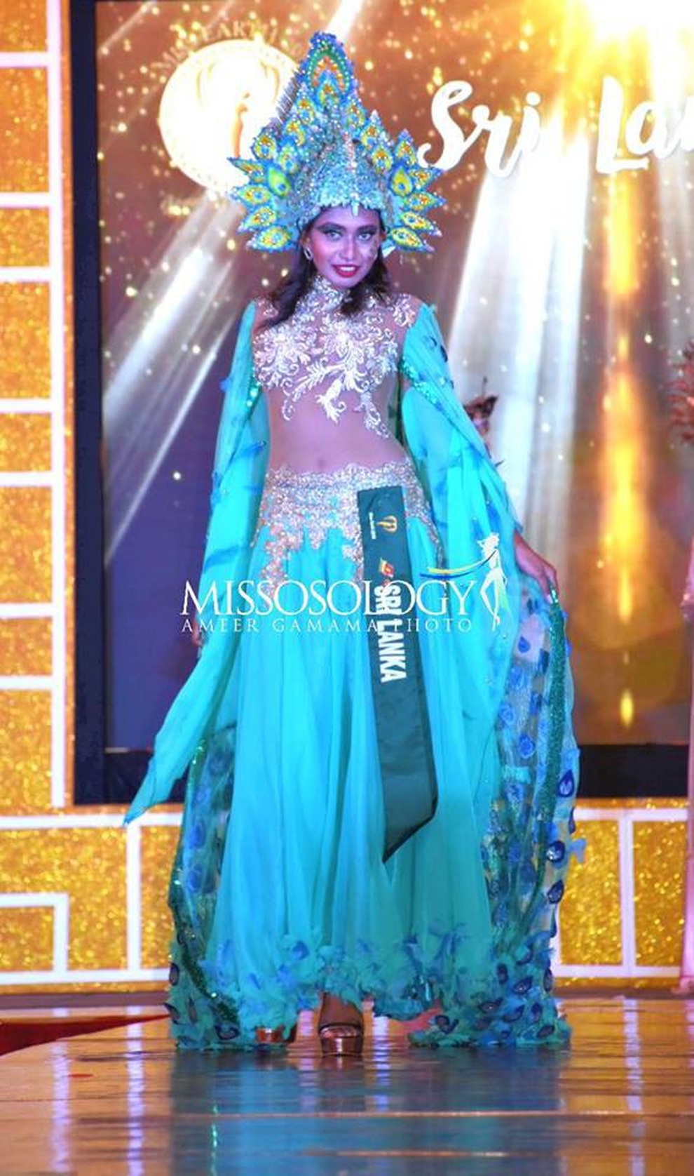 Mãn nhãn với phần trình diễn áo tắm của mỹ nhân Hoa hậu Trái đất 2018 - 32