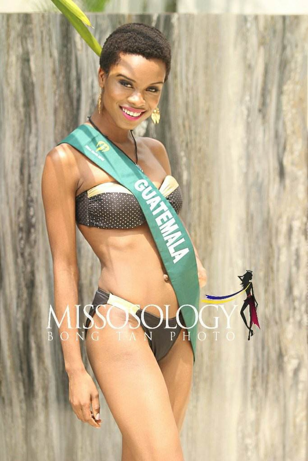 Mãn nhãn với phần trình diễn áo tắm của mỹ nhân Hoa hậu Trái đất 2018 - 4