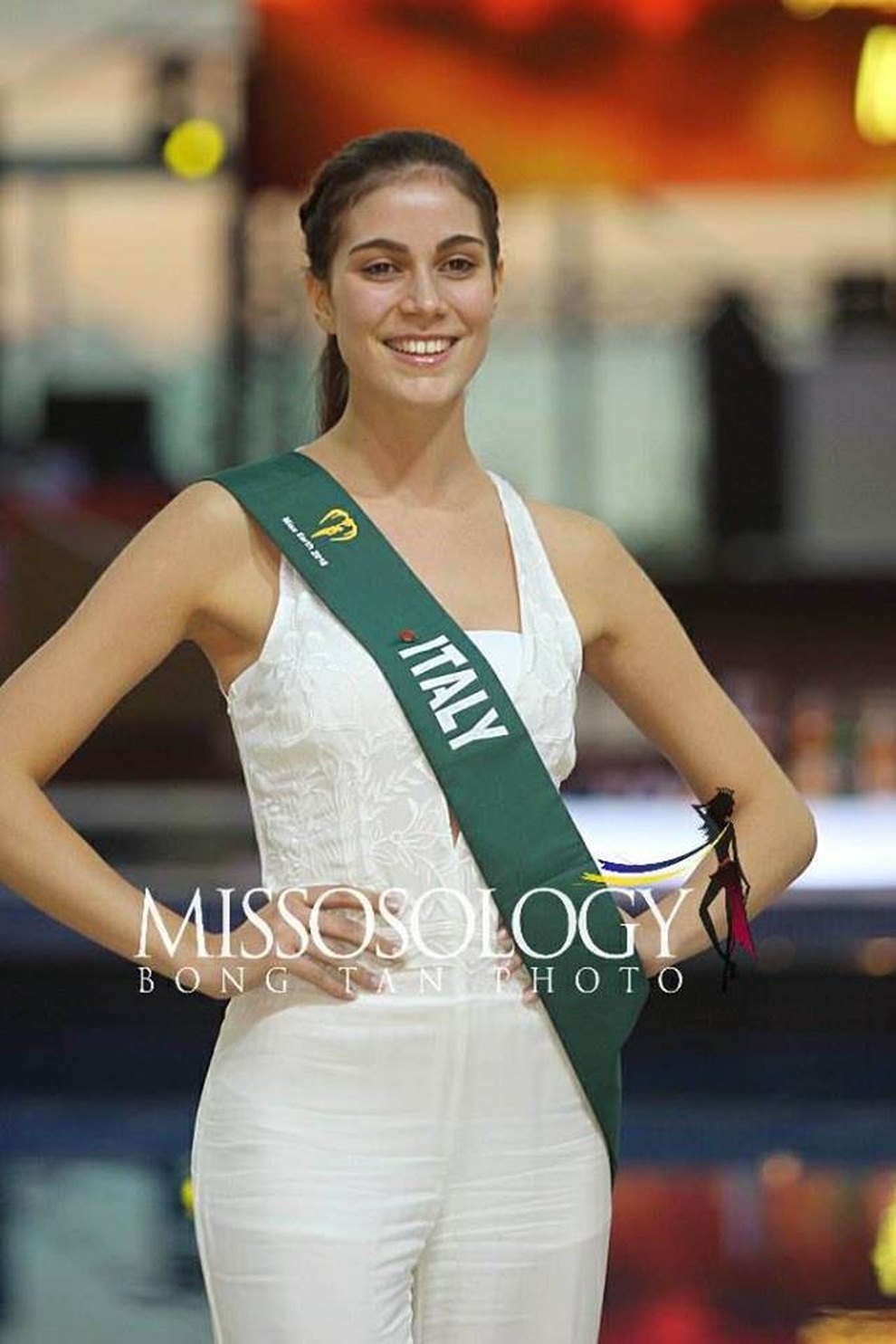 Soi mặt "mộc" của các mỹ nhân Hoa hậu Trái đất 2018 - 32