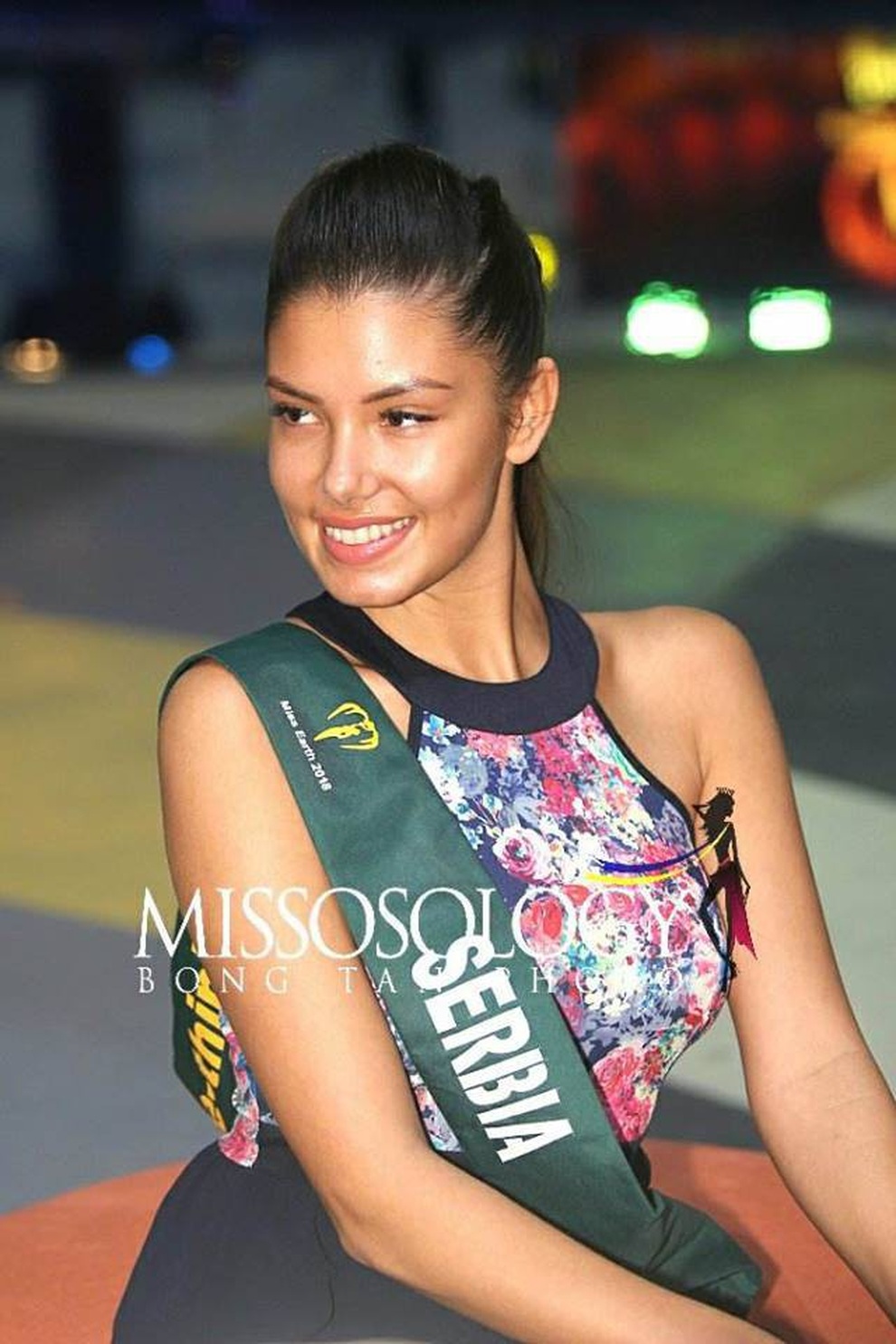 Soi mặt "mộc" của các mỹ nhân Hoa hậu Trái đất 2018 - 12