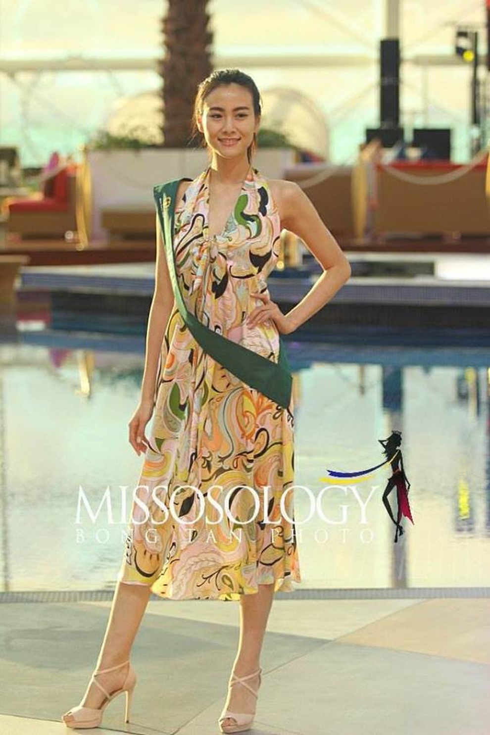 Soi mặt "mộc" của các mỹ nhân Hoa hậu Trái đất 2018 - 53