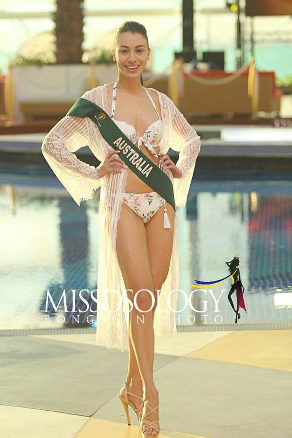 Soi mặt "mộc" của các mỹ nhân Hoa hậu Trái đất 2018 - 49