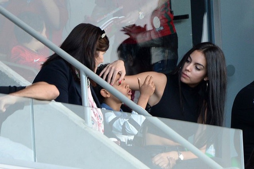 Lật lại tình trường “khét tiếng” của C.Ronaldo giữa cáo buộc cưỡng dâm - 34 Lật lại tình trường “khét tiếng” của C.Ronaldo giữa cáo buộc cưỡng dâm - 34