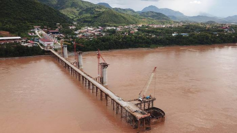 Ngoại giao "bẫy nợ" của Trung Quốc: Đằng sau những khoản cho vay dễ dãi - 3 Ngoại giao "bẫy nợ" của Trung Quốc: Đằng sau những khoản cho vay dễ dãi - 3