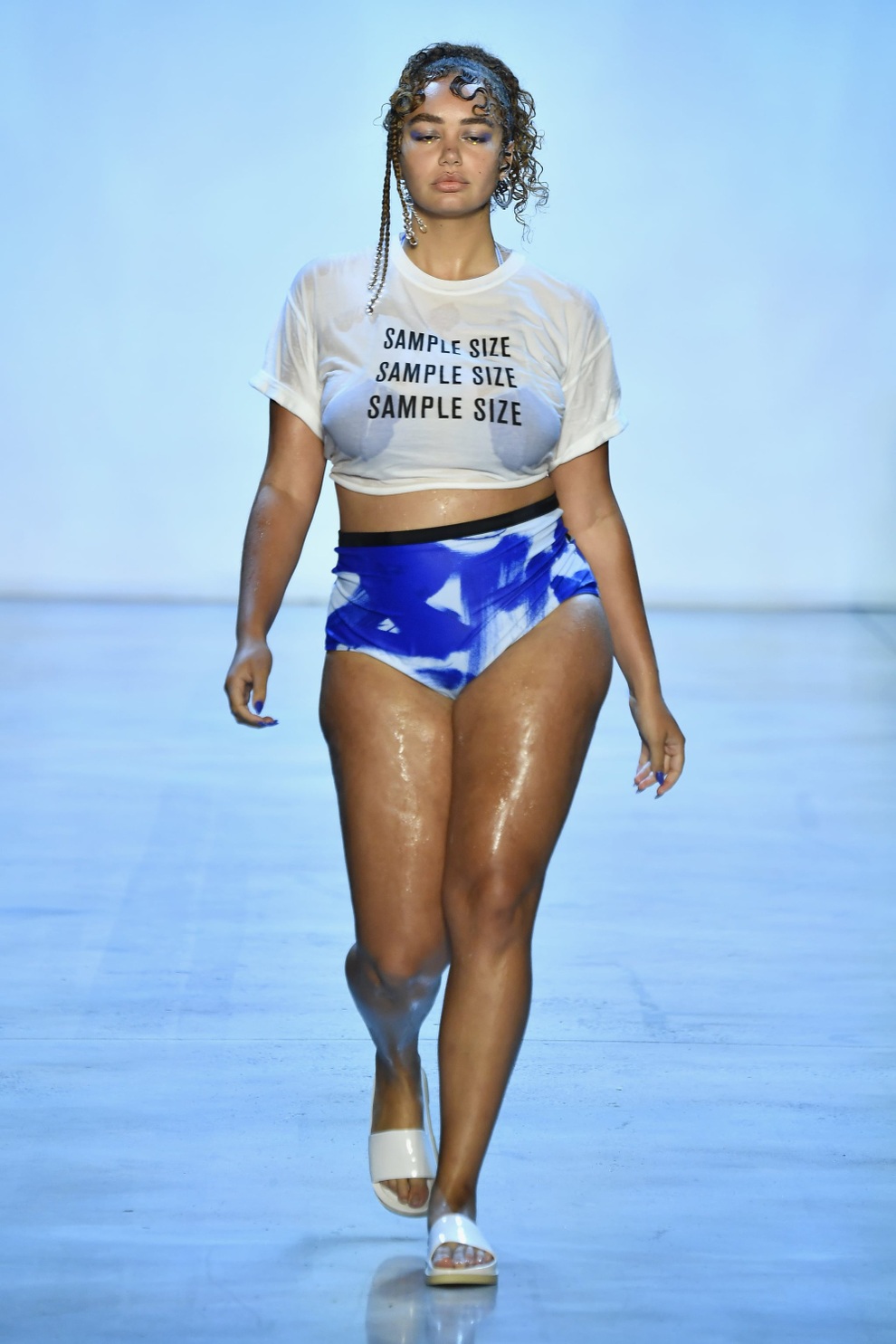 Thời điểm ai cũng có thể làm người mẫu thời trang đang… đến gần - 17 Thời điểm ai cũng có thể làm người mẫu thời trang đang… đến gần - 17