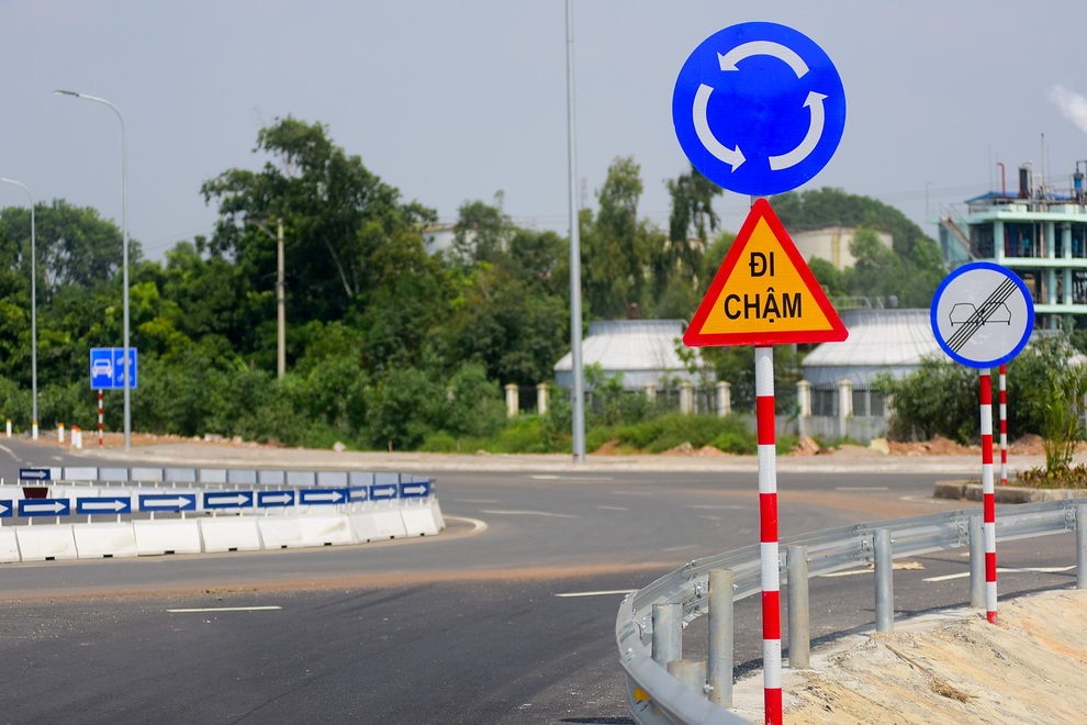 Diện mạo "dải lụa" 4 làn xe nối Hà Nội - Phú Thọ vắt ngang sông Hồng - 19 Diện mạo "dải lụa" 4 làn xe nối Hà Nội - Phú Thọ vắt ngang sông Hồng - 19