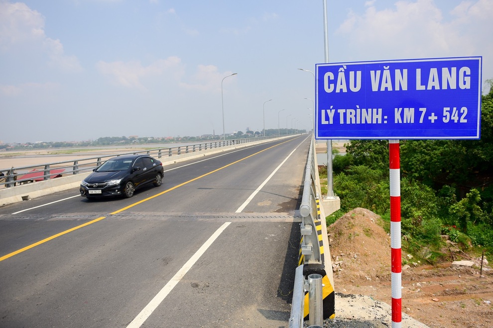 Diện mạo "dải lụa" 4 làn xe nối Hà Nội - Phú Thọ vắt ngang sông Hồng - 21 Diện mạo "dải lụa" 4 làn xe nối Hà Nội - Phú Thọ vắt ngang sông Hồng - 21