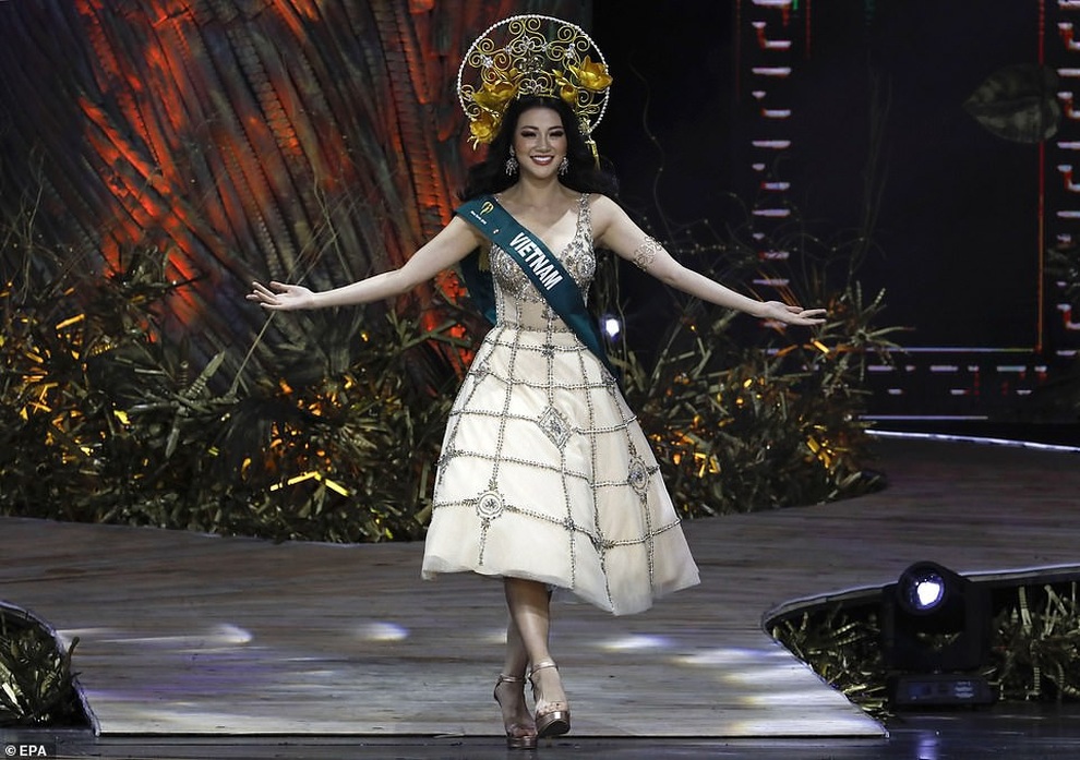 Báo chí quốc tế viết gì về tân Hoa hậu Trái Đất 2018 - Nguyễn Phương Khánh? - 8 Báo chí quốc tế viết gì về tân Hoa hậu Trái Đất 2018 - Nguyễn Phương Khánh? - 8