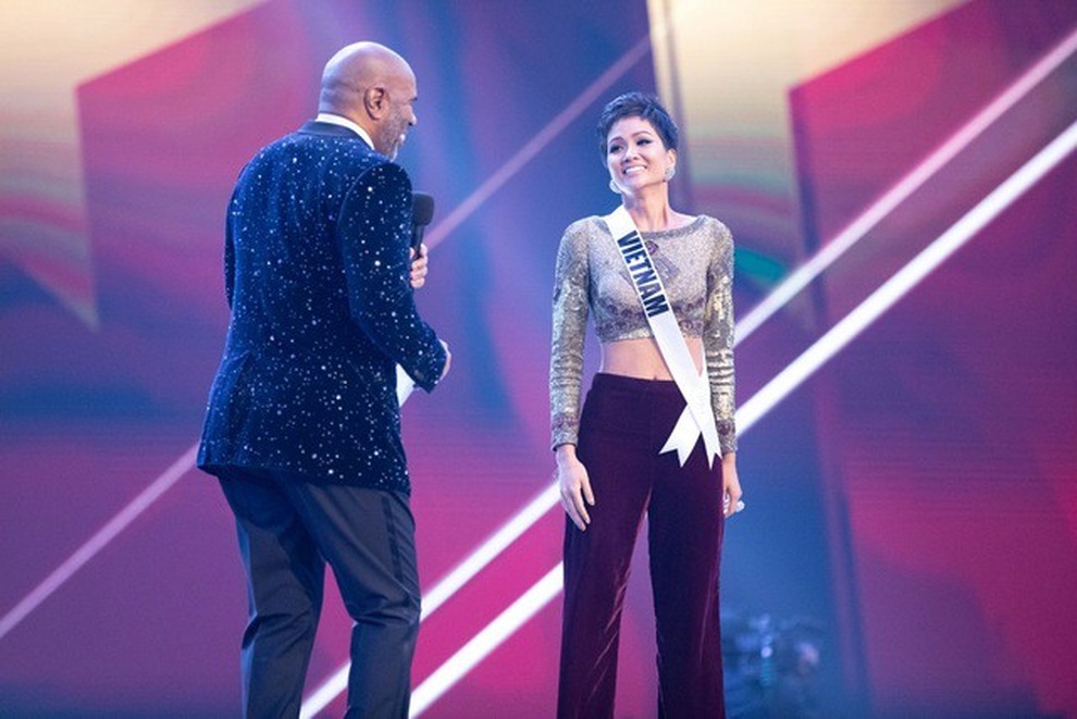 Báo chí Philippines “mải miết” tìm hiểu về… H’hen Niê - 12 Báo chí Philippines “mải miết” tìm hiểu về… H’hen Niê - 12