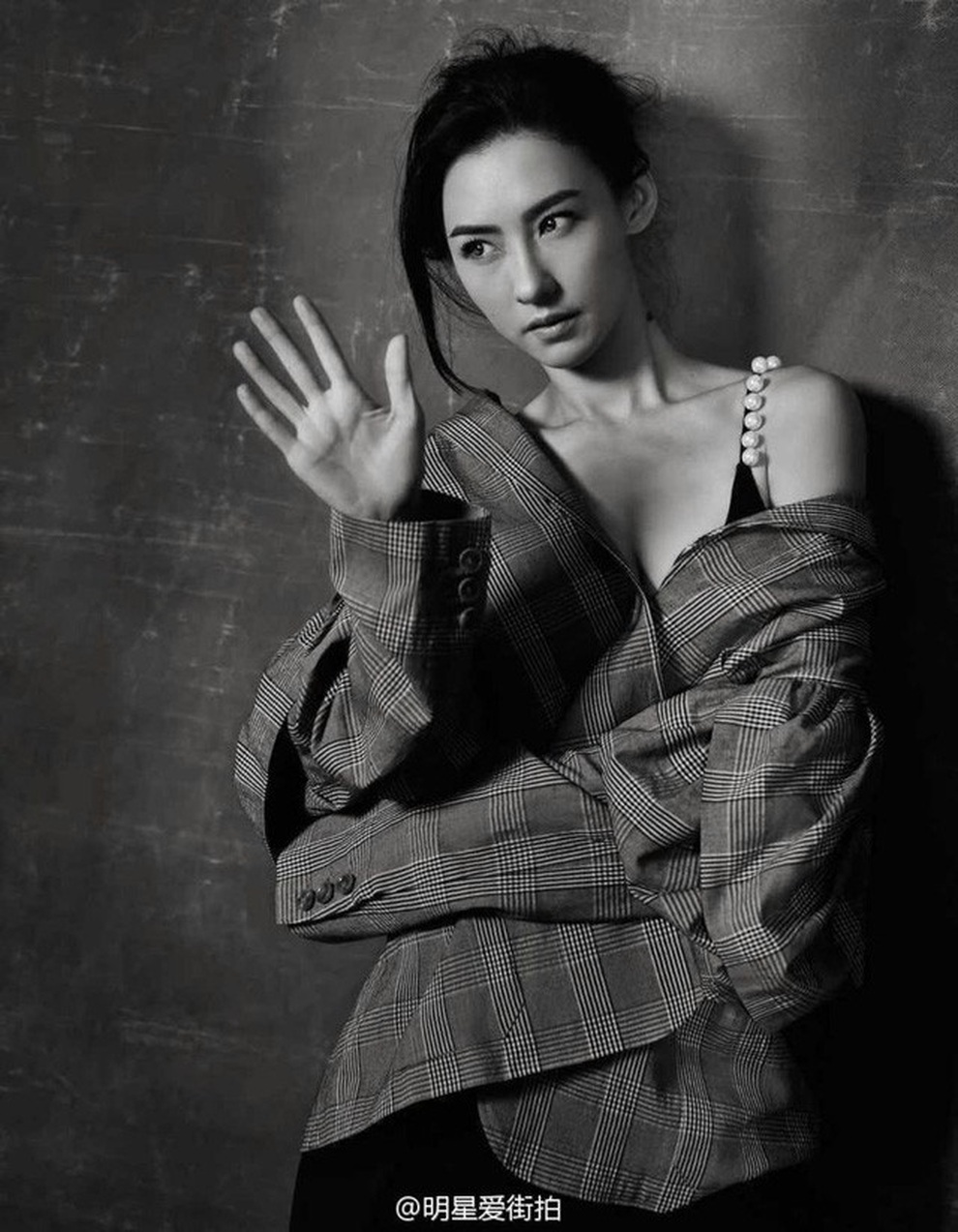 Trương Bá Chi tìm lại hạnh phúc sau 6 năm làm mẹ đơn thân - 14 Trương Bá Chi tìm lại hạnh phúc sau 6 năm làm mẹ đơn thân - 14