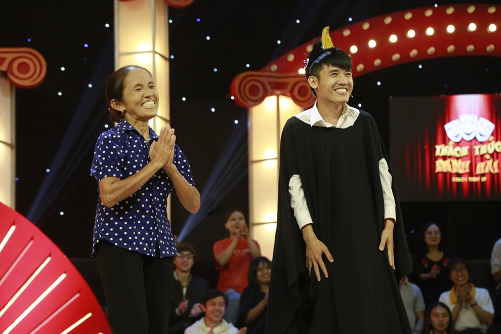 Bà Tân Vlog gây bất ngờ khi tham gia gameshow truyền hình - 6 Bà Tân Vlog gây bất ngờ khi tham gia gameshow truyền hình - 6