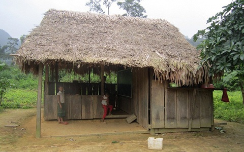 Trường 7 học sinh và những người thầy đặc biệt - 1 Lớp học của 7 em học
sinh bản Đoòng