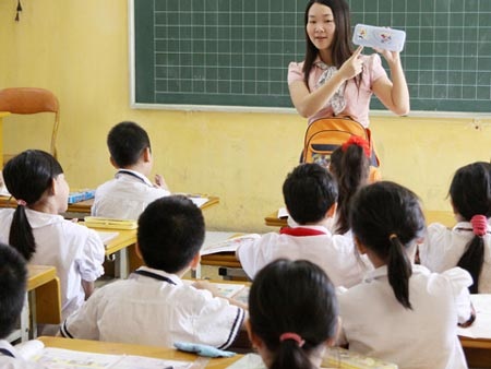 Bộ GD-ĐT giải thích về “độ khó” của việc dạy tích hợp, liên môn - 2 Trong những năm tới, giáo viên sẽ được trang bị thêm nhiều kiến thức