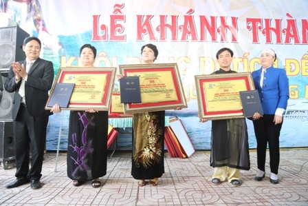 UNESCO trao Chứng nhận Tam Tứ Phủ cho Đền Dinh Đô Quan Hoàng Mười - 2 Thủ nhang Phạm Hồng Quang, Đền Cả
Dinh Đô Quan Hoàng Mười cho biết: “