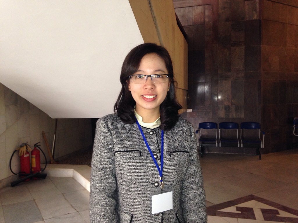 Trao Giải thưởng Tài năng khoa học trẻ Việt Nam - 2 Sinh viên Lê Thu
Hương, trường ĐH Y Dược – ĐH Huế