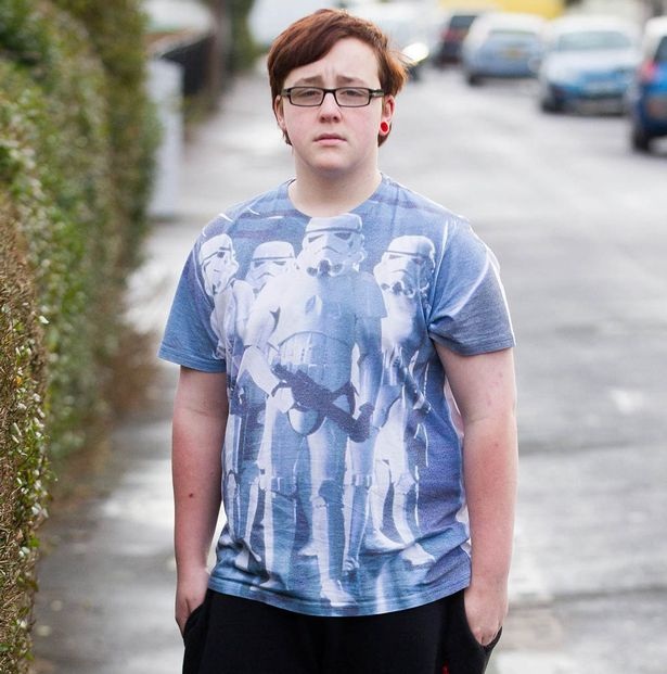 Bị đuổi học vì đăng ảnh giáo viên lên Facebook - 4 Jordan sẽ bị đuổi học vĩnh viễn