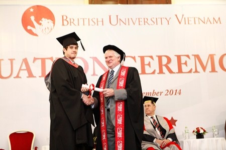 Scott
Michael Oakley trong lễ tốt nghiệp