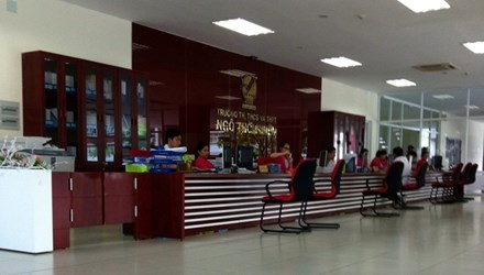 Chuyện "lạ" ở Bình Dương: Học sinh nghỉ học bị phạt... tiền - 1 Nhiều
học sinh của trường TH - THCS - THPT Ngô Thời Nhiệm bị phạt tiền nếu nghỉ học
phụ đạo
