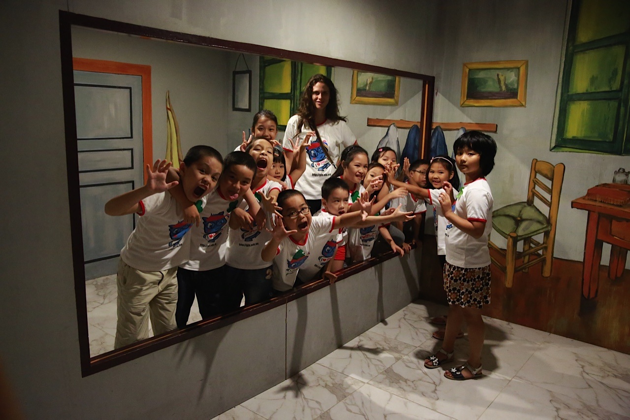 Thỏa thích khám phá
và chụp hình cùng tranh 3D