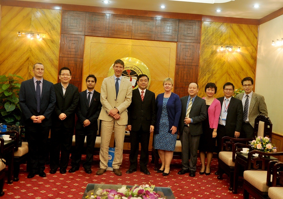 Khách quốc tế tới tham dự hội thảo