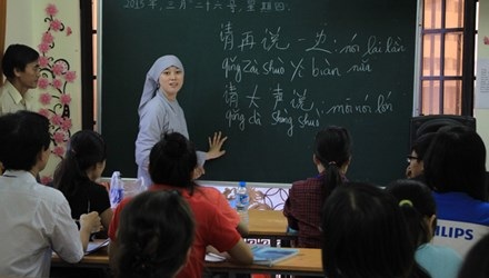 Học ngoại ngữ nơi cửa Phật - 1 Học ngoại ngữ nơi cửa Phật