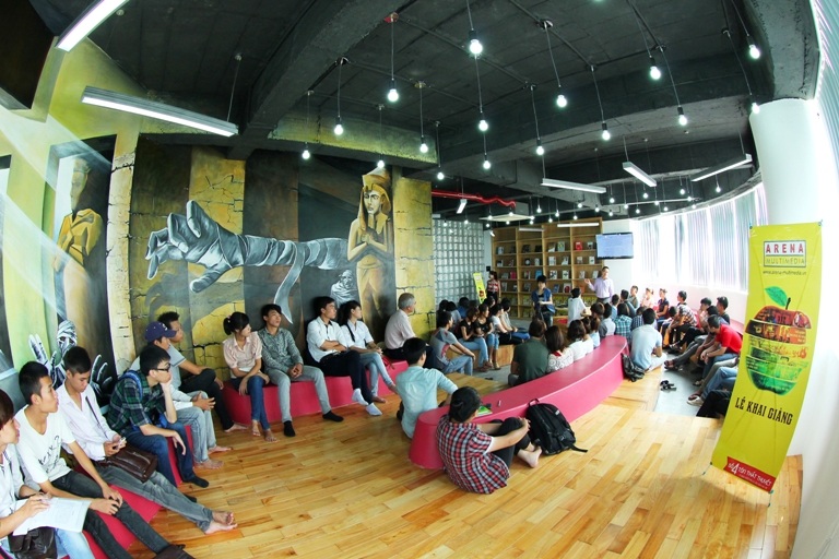 Lớp
học thiết kế đồ họa tại Arena Multimedia có tối đa 25 học viên để đảm bảo chất
lượng