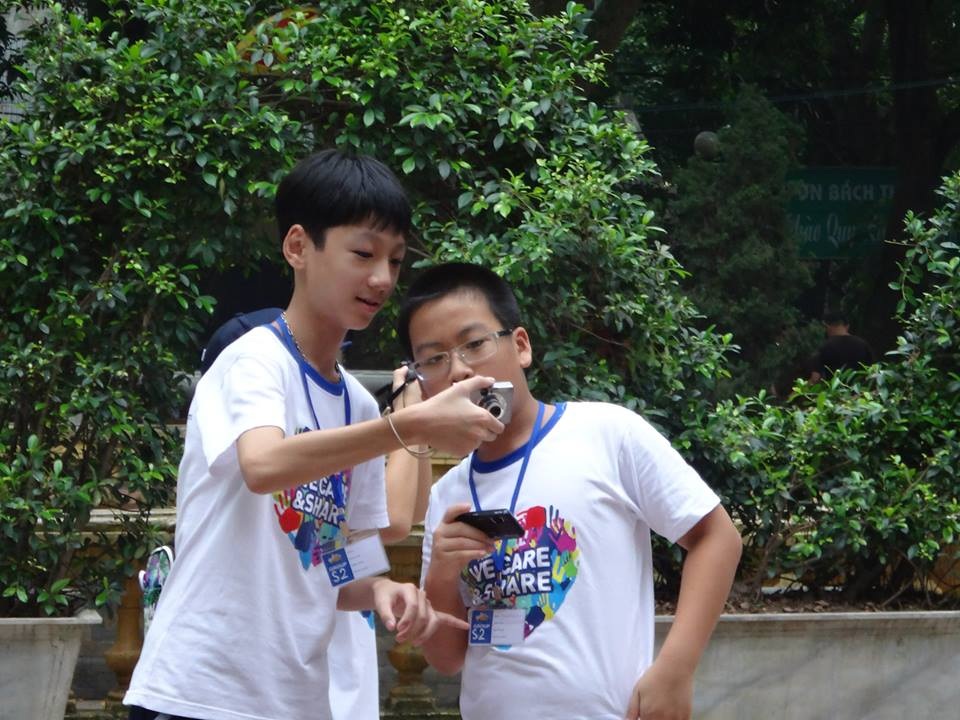 Thiết kế mùa hè lý tưởng cho con – không khó! - 9 Các em say mê luyện tập cùng những điệu nhảy sôi động và thể hiện
hết mình trên sân khấu