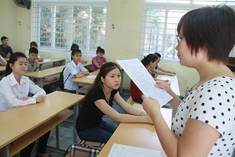 Hàng ngàn thí sinh không đến làm thủ tục dự thi THPT quốc gia - 1 Hàng ngàn thí sinh không đến làm thủ tục dự thi THPT quốc gia