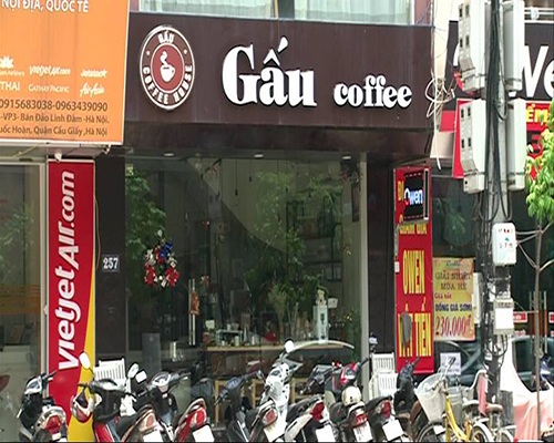 Dùng công nghệ cao đọc lời giải vào phòng thi: Đối tượng bị "bắt nóng" khai gì? - 1 Quán cà phê - địa điểm của nhóm gian lận
