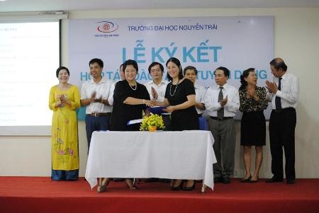 Trường ĐH Nguyễn Trãi cam kết 100% sinh viên ra trường có việc làm - 1 <i style=mso-bidi-font-style:
normal>