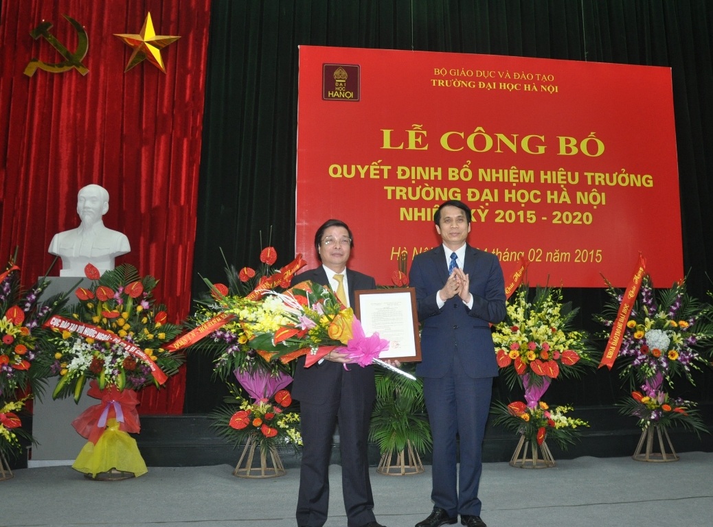 Bổ nhiệm lại Hiệu trưởng trường Đại học Hà Nội - 1 Bổ nhiệm lại Hiệu trưởng trường Đại học Hà Nội