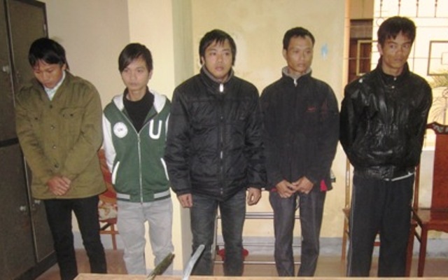 Nhóm côn đồ "dàn trận" chém người - 1 5 đối tượng gây ra vụ đánh người gây thương tích nghiêm trọng bị tóm gọn sau một ngày gây án