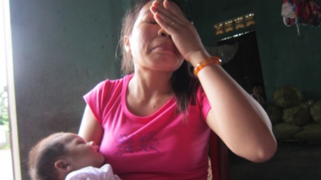 Nước mắt buồn bé 3 tháng tuổi không hậu môn, tim bẩm sinh  - 2