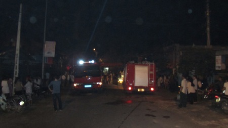 Cháy lớn suốt 2 giờ tại Ngân hàng Nông nghiệp Nam Đàn - 3