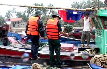 54.000 dân vùng nguy hiểm sơ tán tránh bão số 6 - 1