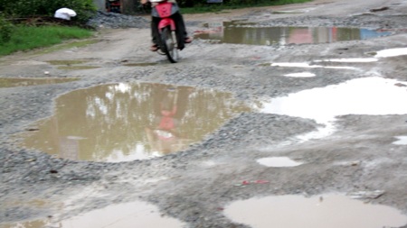 Con đường đau khổ trong lòng thành phố  - 13