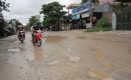 Con đường đau khổ trong lòng thành phố  - 3