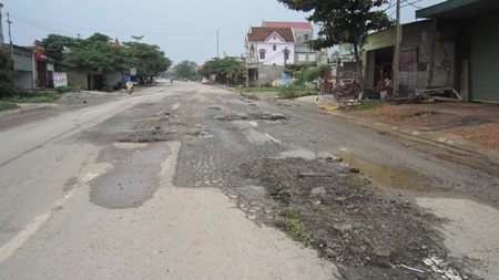 Quốc lộ 48 và những hình ảnh “thách thức” tài xế - 2