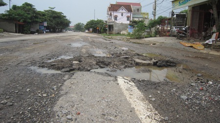 Quốc lộ 48 và những hình ảnh “thách thức” tài xế - 3